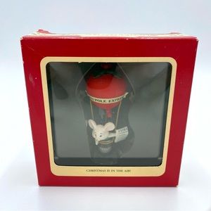 1991 Vintage Carlton Cards Christmas Is In The Air Mouse Air Balloon Ornament